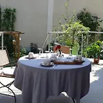 Le Jardin Des Quatres Saisons Guest house 3*